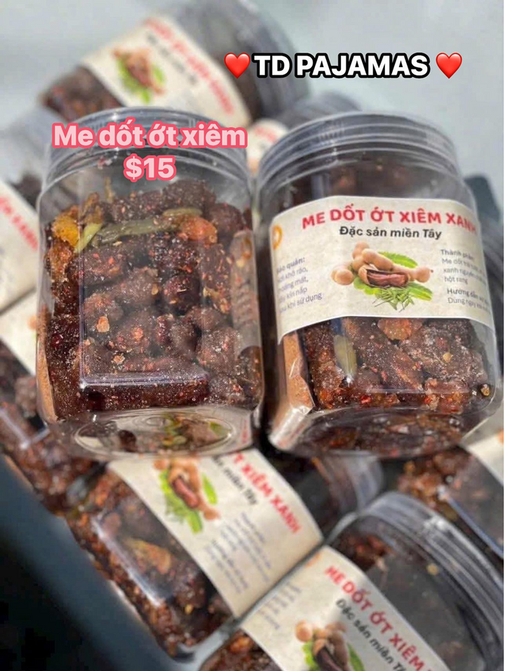 Bánh Kẹo và Đồ Ăn Vặt Các Loại