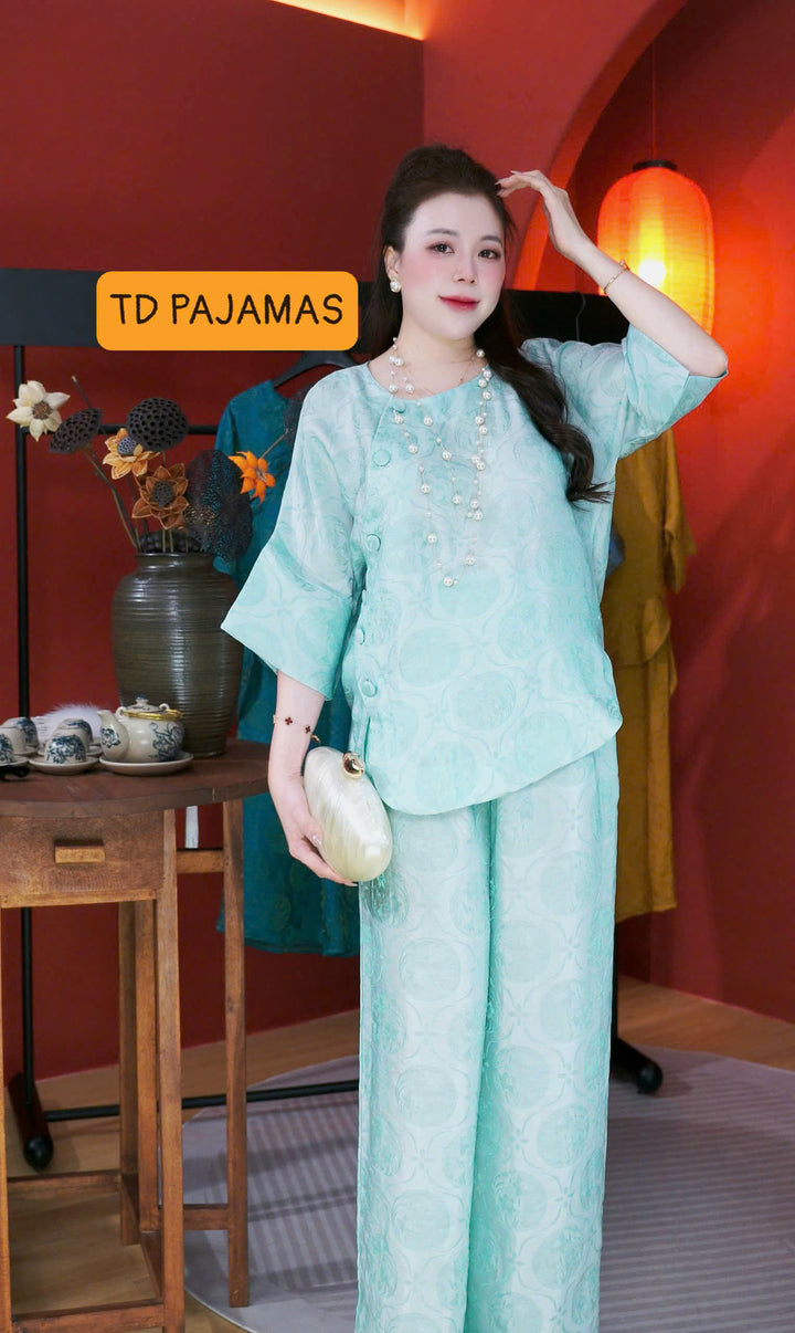 LAM022V009